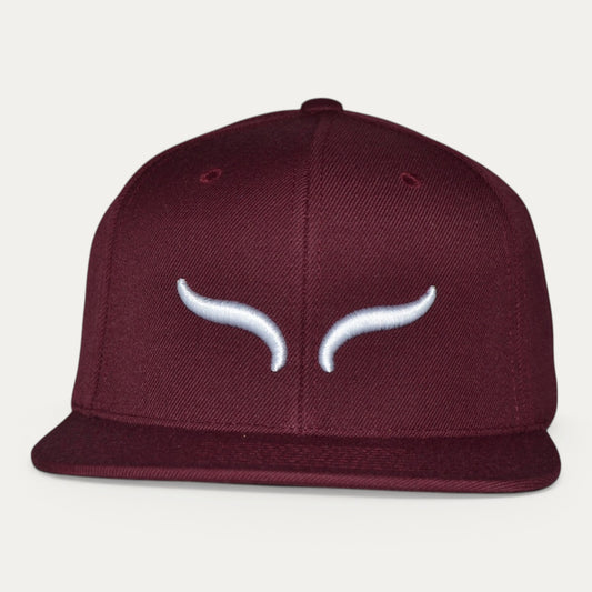 AURENS Focus Maroon / White cap, side view