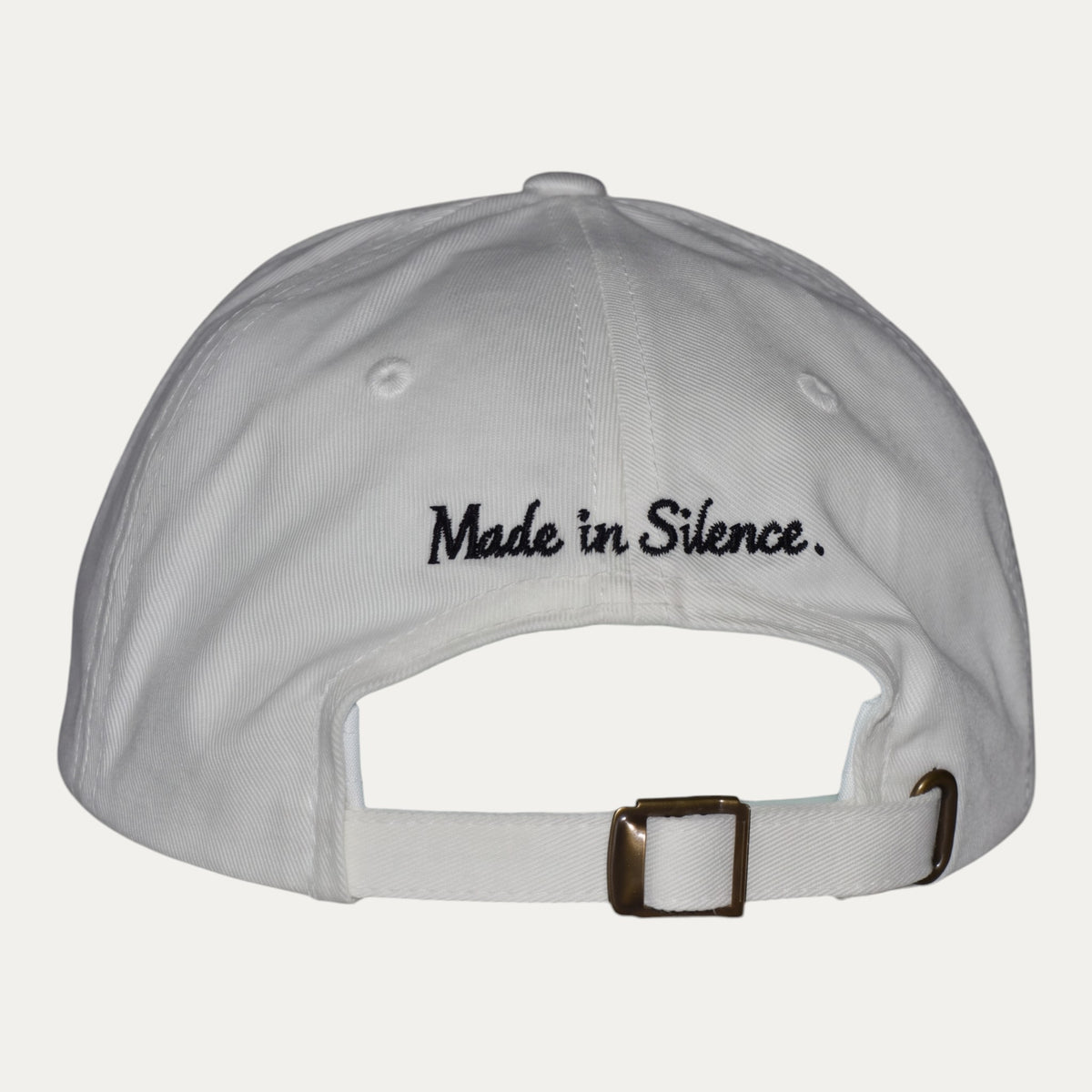 Gorra AURENS Still White / Black, vista trasera con bordado Made in Silence